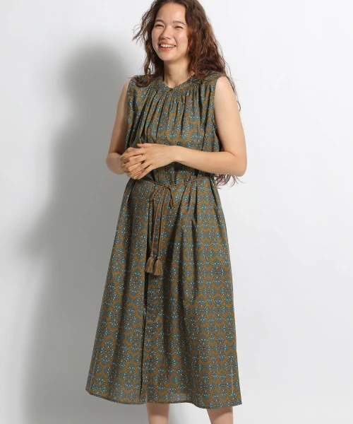 プリント切り替え総柄ワンピース