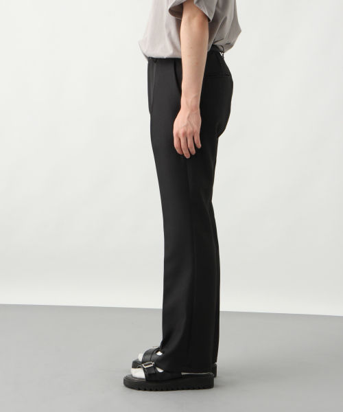 センタープレスフレアトラウザー センタープレスフレアトラウザー