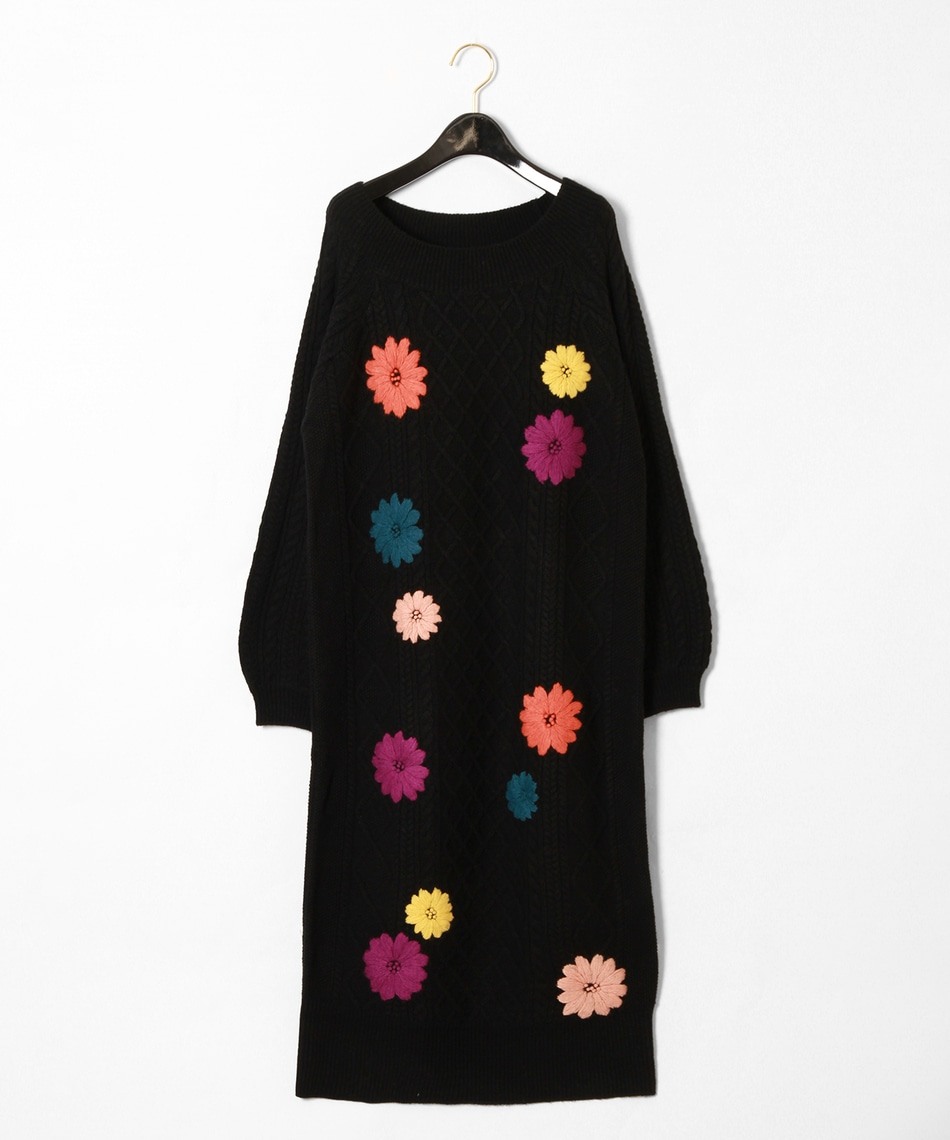 刺繍ケーブルニットワンピース 刺繍ケーブルニットワンピース