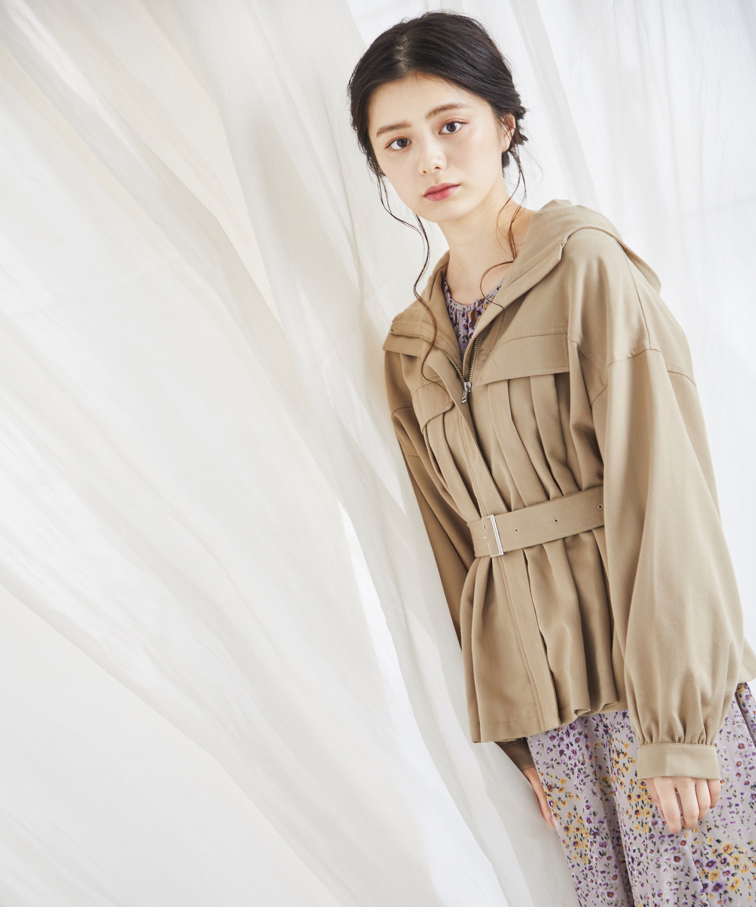 フローウィングフラワーボリュームスリーブワンピース