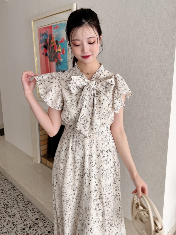 ボウタイフレアワンピース