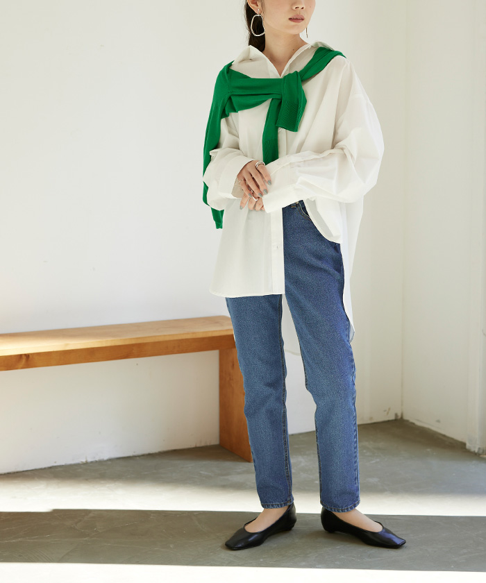 スリムテーパードデニムパンツ