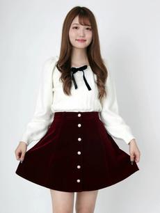 パールボタンベロアフレアスカート