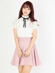 ベルト付きタックフレアスカート