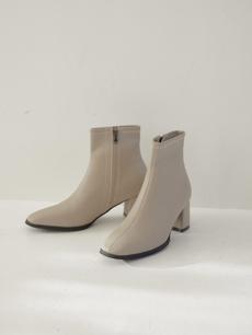 【NEW】 square toe short boots