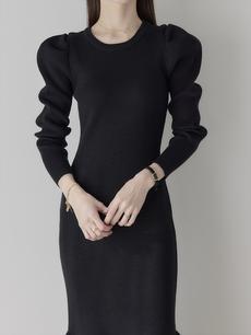 【NEW】 mermaid hem knit dress / black