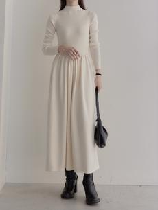 【RE ARRIVAL】 fit and flare knit dress / ivory
