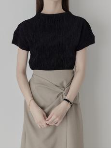 【NEW】velvet touch pleats tops / black 【NEW】velvet touch pleats tops / black