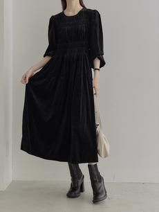 【NEW】 velvet touch shirring dress