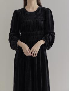 【NEW】 velvet touch shirring dress