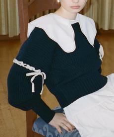 袖編み上げスクエアネックプルオーバーカラー
ネイビー