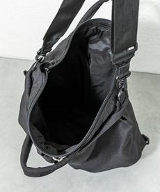 Lara ヘルメットバッグ