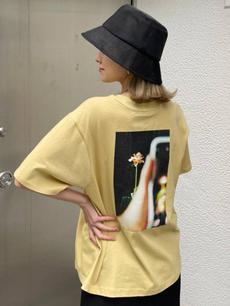 【MURUA×217..NINA】フラワーシューティングTシャツ