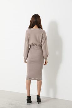 many F pearl knit OP