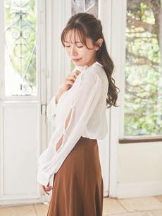爽やかな風に乗っていくブラウス 爽やかな風に乗っていくブラウス
