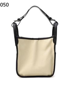 【汚れが目立ちにくい！】キャンバスライク2WAYトート