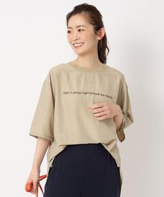 【洗える/Tシャツ感覚のブラウス】ゆとり感のある大人のロゴブラウス