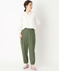 【洗える/大人の華やかブラウス】パール調ボタン袖コンシャスブラウス