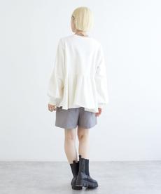 タックショートパンツ