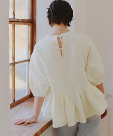 【2024夏先行販売】★
ふくれジャガードペプラムデザイントップス